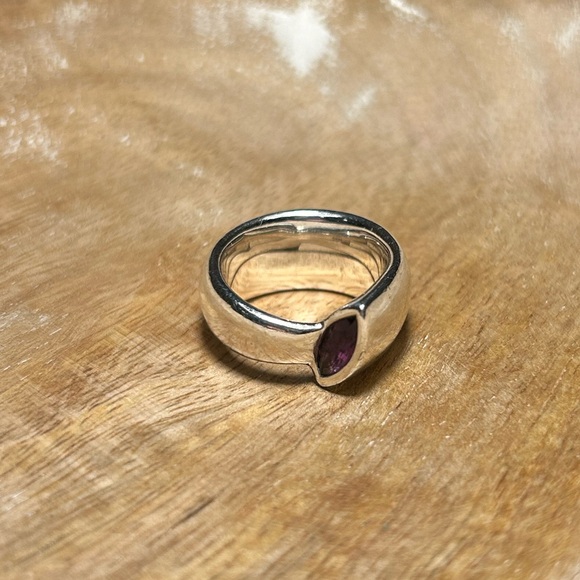 Links of London Purple Amethyst Modern Design 925 Sterling Silver Ring - Picture 2 of 16